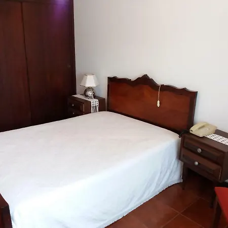 ゲストハウス Pensao Sao Jorge Caldas de São Jorge